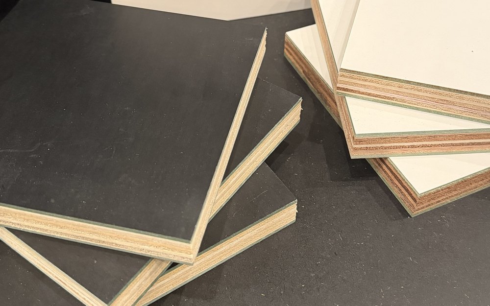 Laminated plywood (TFL / melamine), white and black faces